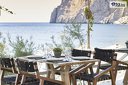Майски празници и Великден на Санторини със самолет! 3 или 4 нощувки и закуски + басейн в Afroditi Venus Beach Hotel & Spa 4*, от Солвекс