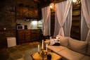 Романтична почивка в Лещен от 1 Юни до 22 Декември! 1 или 2 нощувки за двама от Дървената еко къща с хидромасажна вана