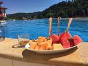 Почивка на брега на Тревненското езеро! Нощувка със закуска и вечеря + басейн, шезлонг и чадър от Хотел Трявна Лейк