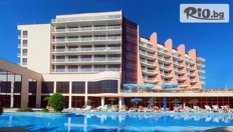 Ранни записвания за почивка в Златни пясъци през Септември! Ultra All Inclusive нощувка + басейни, 2 шезлонга и чадър на стая на плажа, от Apollo SPA Resort 4*