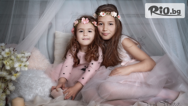Професионална детска, семейна или индивидуална стандартна фотосесия в студио с декори и аксесоари, от Mimi Nikolova Photography