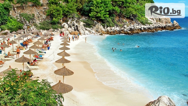 Лятна почивка на 200 м. от плажа на остров Тасос, Потос! 5 или 7 нощувки със закуски + басейн, шезлонг и чадър в Hotel Sirines, от Солвекс