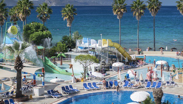 Ранни записвания за Лукс почивка в Кушадасъ! 7 All Inclusive нощувки + басейн, шезлонг и чадър в Ephesia Holiday Beach Club 5* + безплатно за дете до 12.99 г., от Глобус Холидейс