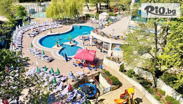 Почивка през Юли и Август в Златни пясъци в изцяло реновирания Хотел Холидей Парк 4*! All Inclusive нощувка + басейн, шезлонг, чадър + Безплатно за дете до 13г.