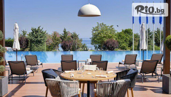 ТОП сезон в Созопол! Нощувка със закуска + чадър и шезлонг на плажа и басейн, от Хотел Вива Маре Бийч 4*