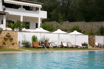 Across Paradise Inn image