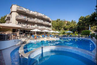 Green Bay Hotel image