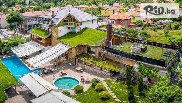 СПА релакс край Кюстендил до края на Септември! Нощувка със закуска + ползване на топло хидромасажно джакузи и уелнес зона, от Семеен хотел Тихия кът