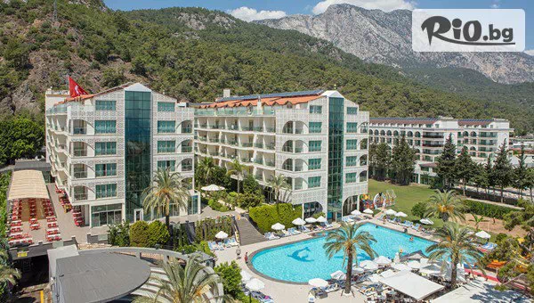 Last Minute Самолетна почивка на първа линия в Grand Ring Hotel 5* Кемер, Турция! През Август - 7 All Inclusive нощувки + открит басейн с водни пързалки, с полет от София