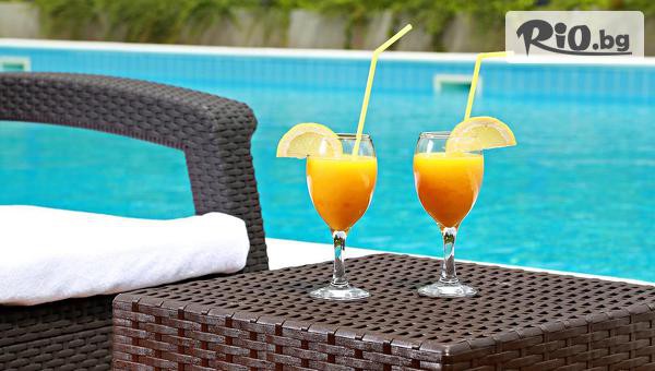 White Rock Castle Hotel - thumb 2