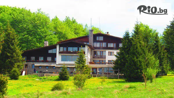 Зимна почивка край Габрово! 2 или 3 нощувки със закуски и вечери + сауна, от Хотелски комплекс Еделвайс, местност Узана