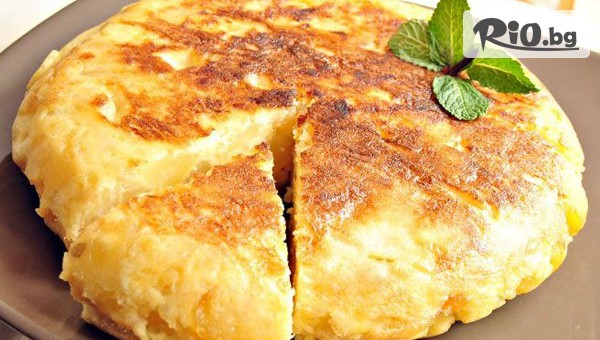 Насладете се на Tортия + чаша вино по избор с 51% отстъпка, от Бистро Tapas