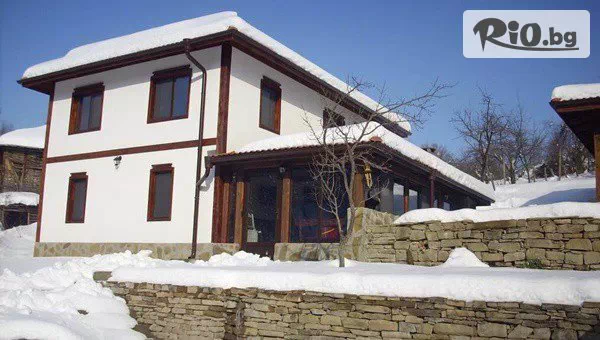 Нова година с компанията край Трявна! Нощувка за до 11 човека + джакузи, сауна, барбекю и механа с камина, от Къща за гости Мая