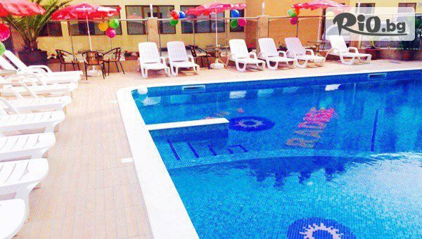 Почивка в Китен от 8 до 30 Септември! Нощувка със закуска, обяд и вечеря + външен басейн с джакузи, от Хотел Съни Парадайз на 5 минути от Южния плаж