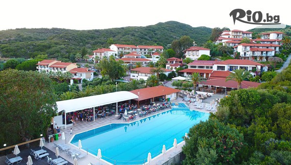 На море в Гърция през Юли и Септември на първа линия на плажа! 5 нощувки на база All Inclusive в Хотел Bomo Aristoteles Holiday Resort &SPA, Халкидики - Атон, от Мисис Травъл