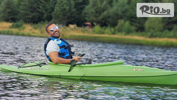 Наем на кану-каяк за 2 часа плаване по Смолянските езера, предоставено от Smolyan Adventures