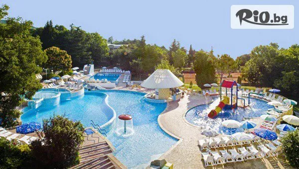 Цяло Лято на море в Хотел Орхидея Гардън, Албена! All Inclusive нощувка + басейн с минерална вода и водни атракциони, 2 шезлонга и 1 чадър на плажа
