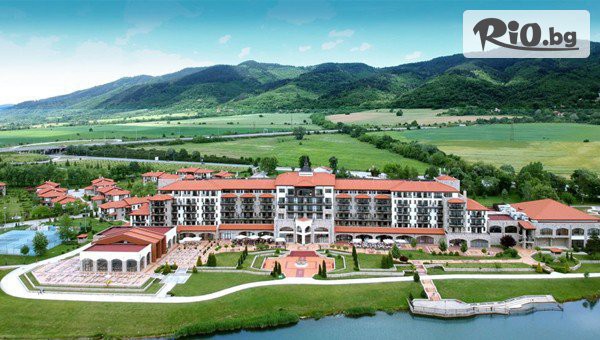 Почивка край езерото в Правец през Ноември! Нощувка със закуска и вечеря + басейн и SPA Wellness пакет + БЕЗПЛАТНО за дете до 12г. , от Hyatt Regency Pravets Resort 4*