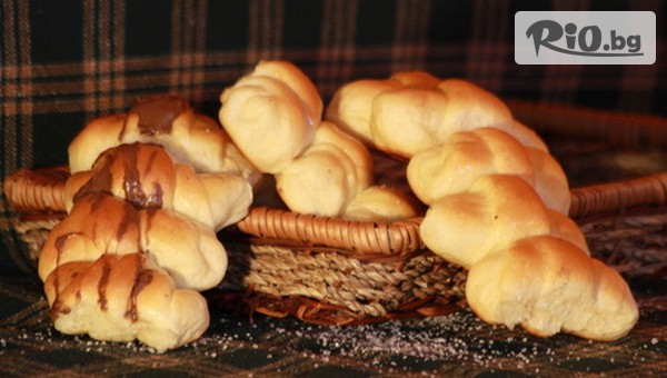 За празниците! 25 броя мини кифлички с шоколад, локум или мармалад + опаковка, от Пекарна Слънце