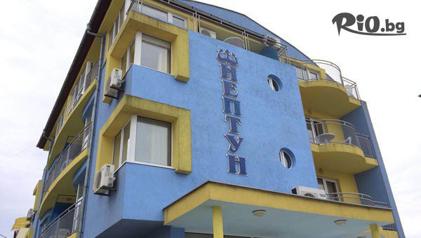 Цяло лято на море в Лозенец на 200 метра от плажа! Нощувка + паркинг, от Семеен хотел Нептун