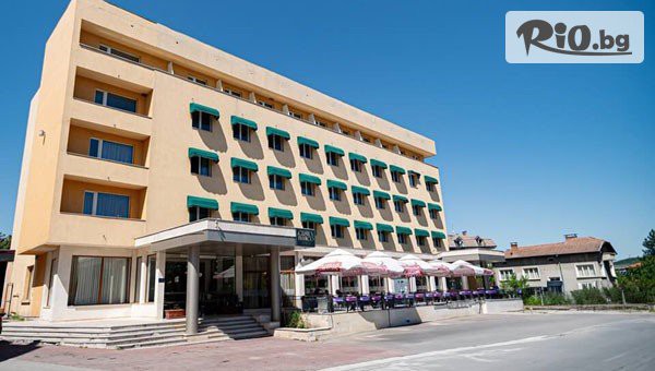 Есенна почивка в Дряново! Нощувка със закуска и вечеря + паркинг и детски кът с аниматор, от Форум Спорт Палас