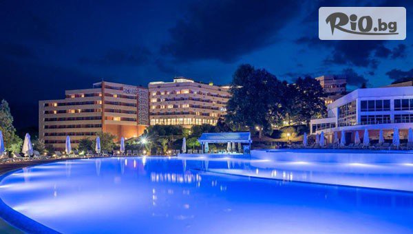 Вълшебна Коледа в Хисаря! 2 нощувки със закуски и вечери + Празнична програма, СПА и минерални басейни, от СПА Хотел Хисар 4*