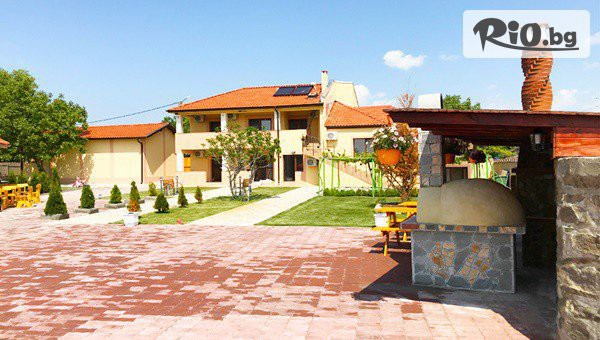 Изгодна почивка в Комплекс Щъркелите, край Карнобат! Нощувка + ползване на външно барбекю и пещ до 30 Декември