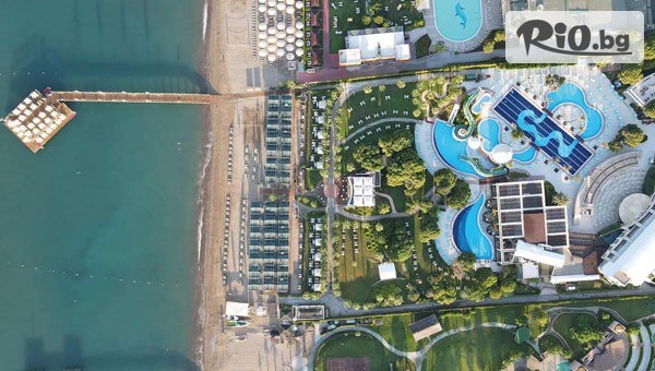 Ранни записвания за Нова година в Белек! 4 нощувки на база Ultra All Inclusive в Limak Atlantis de Luxe Hotel Resort 5* + транспорт с лицензиран автобус