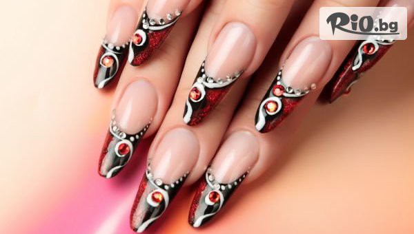 Маникюр с лак или гел лак, неограничен брой декорации и безплатно сваляне на стар гел лак, от Салон за красота Блясък