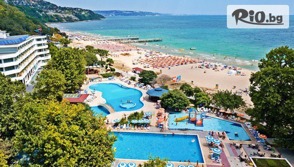 Лято 2026 на първа линия в Хотел Калиакра Бийч 4*, Албена! Ultra All Inclusive нощувка + басейни с минерална вода, шезлонг и чадър на плажа - от 2 Юли до 18 Август