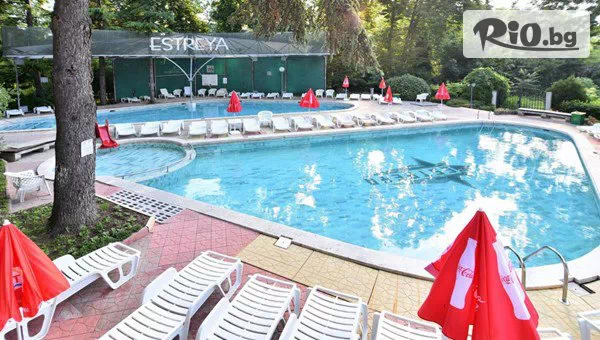 Почивка на 250 м. от плажа в Св. Св. Константин и Елена! Нощувка на база All inclusive + минерални басейни, шезлонг и чадър, от Estreya Palace and Residence 4*