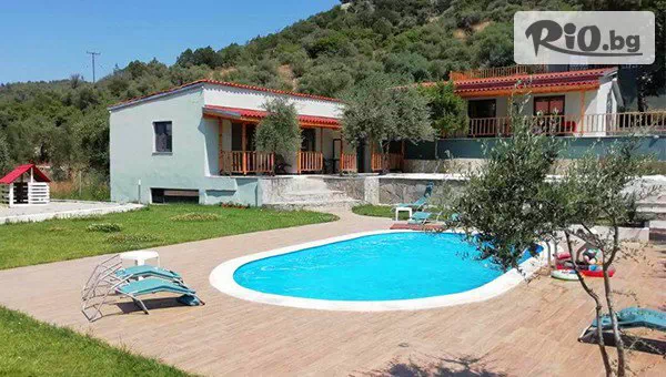 22-ри Септември на остров Тасос! 3 нощувки със закуски + възможност за транспорт и 2 вечери в Marti Resort 3* + чадър и шезлонг на плажа