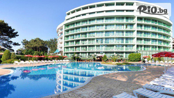 Почивка на първа линия в Слънчев бряг до 7 Септември! All Inclusive нощувка за до четирима + басейн, шезлонг и чадър + Дете до 12 г. Безплатно, от Хотел Цезар Палас 4*