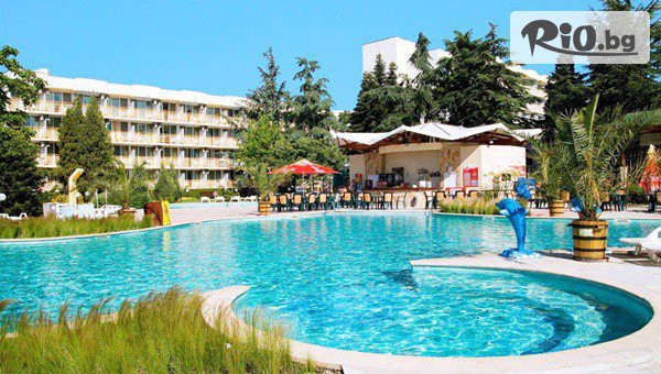 Лято 2026 в Хотел Малибу 4*, на 150м от плажа в Албена! All Inclusive нощувка + басейн с мин. вода, 2 шезлонга и чадър на плажа, от 8 до 21 Юни и от 7 до 13 Септември
