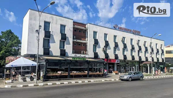 Есенна почивка в Сопот до края на Декември! Нощувка + паркинг и детски кът, от Хотел Щерев