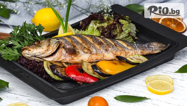 Печен или пържен шаран, пъстърва или сьомгова пъстърва, по избор + гарнитура варени картофи и зеле с моркови + пърленка, от Ресторант Перла