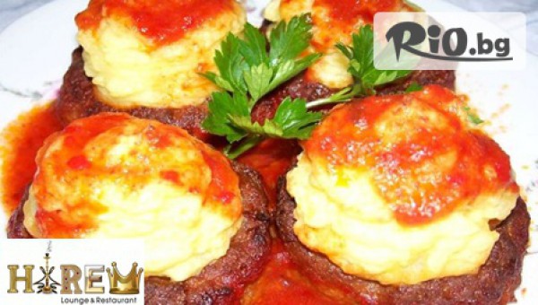 Турска кухня! Салата, основно ястие и десерт по избор - за 7.49лв, от Harem Lounge & Restaurant