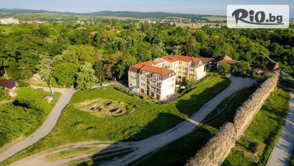 СПА почивка в Хисаря до 22 Декември! Нощувка със закуска + минерален басейн, джакузи, сауна и парна баня, от Хотел Си Комфорт