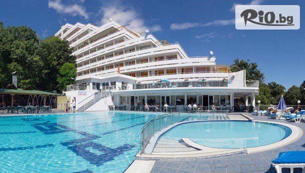 Декемврийски All Inclusive & СПА в Хотел Плиска, Златни пясъци! All Inclusive нощувка + вътрешен басейн, джакузи, сауна и парна баня + Жива музика - важи за Коледа
