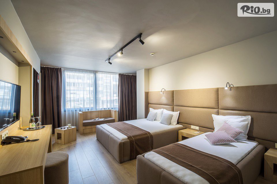 Хотел BLVD7 - thumb 16