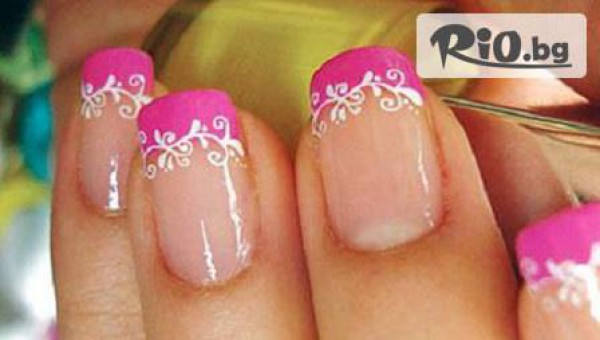 Пролетно настроение! Маникюр или педикюр в студио Beauty style на цени от 12,50 лв.