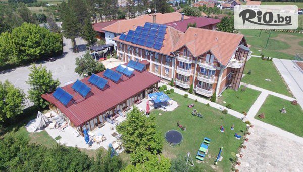 Нова година край Крагуевац, Сърбия! 3 нощувки със закуски, 2 обяда и 3 вечери, 2 от които Празнични с напитки БЕЗ ЛИМИТ + ползване на басейн и безплатен паркинг в Hotel Ravni Gaj