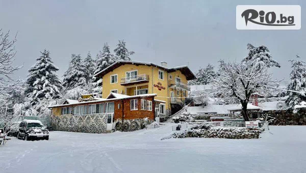 Почивка с Компания в Къща за гости Марина ливада, Велинград! Нощувка в напълно оборудвана къща за до 20 човека + барбекю, билярд и градина с детски кът