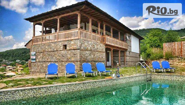 С компания в Лещен до 30 Декември! Нощувка в самостоятелна къща за 22 човека + ползване на механа с оборудвана кухня, барбекю, външен басейн от Панорама Хаус