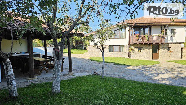 Почивка в с. Плаково до Велико Търново до края на Септември! Нощувка за компания до 11 човека + ползване на механа, барбекю и отопляемо джакузи, от Къща за гости Старата къща
