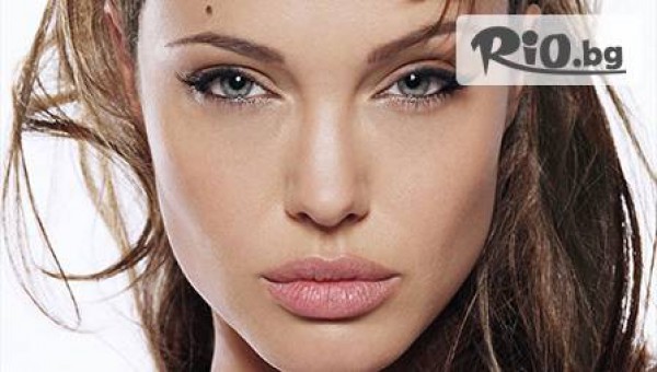 Подарете си сочни устни с най-висок клас хиалуронова киселина "REVANESSE" за 280 лв. вместо за 500 лв. от Д-р Александров