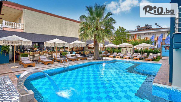 Лятна почивка в Паралия Катерини - комфорт и релакс! Нощувка със закуска + басейн, шезлонг и чадър в Hotel Principal, със собствен транспорт