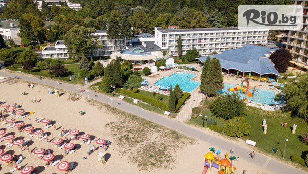 Лято 2026 в Хотел Калиакра Маре 4* в Албена! All Inclusive нощувка на първа линия + басейн с минерална вода, 2 шезлонга и 1 чадър на плажа, от 2 Юли до 18 Август