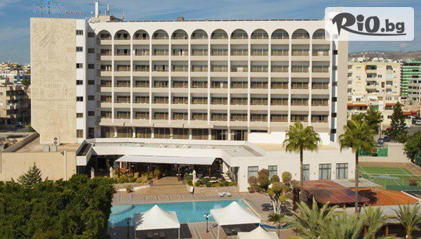 Незабравима Нова година в Лимасол, Кипър! 5 нощувки със закуски в Ajax Hotel 4* + самолетен билет, летищни такси