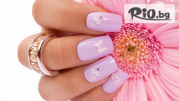 Маникюр с UV гел върху естествен нокът или  Поддръжка на ноктопластика, с лакиране и 2 декорации - за 9.90лв, от Студио за красота Рени